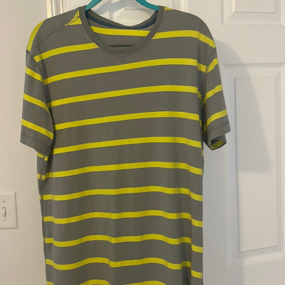 Lululemon Tee